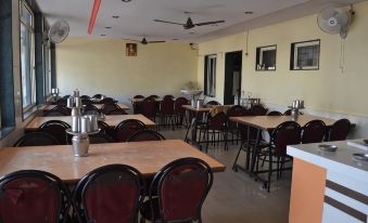 Hotel Sai Vishwa