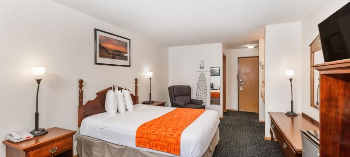 Howard Johnson by Wyndham Wichita Airport Hotels in Wichita