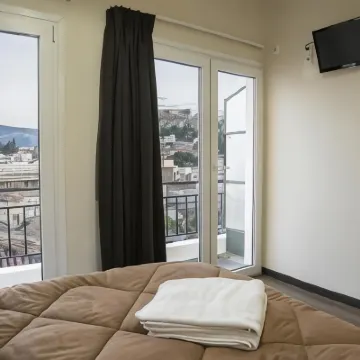 Pella Inn Hostel Hotels near Fix