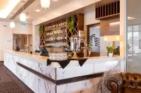 Port Lincoln Hotel - Bars