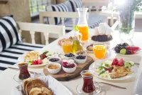 Manici Kasri - Breakfast