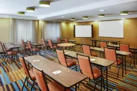 Fairfield Inn & Suites Plainville Hotels in Farmington