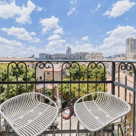 Villa Albi - Machne Yehuda Hotel
