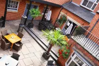 ذا لايون هوتل فنادق في 