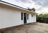 Spacious 1-BR Home w/ King Bed near Yosemite