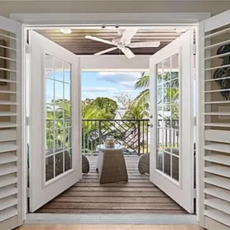 Luxury Key West feel steps from Historic downtown Stuart, minutes from the beach