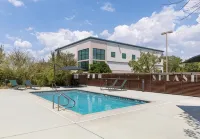 Wingate by Wyndham Round Rock Hotel & Conference Center - Pool