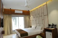 Hotel Florence Hotels near Bhavsar Chawk