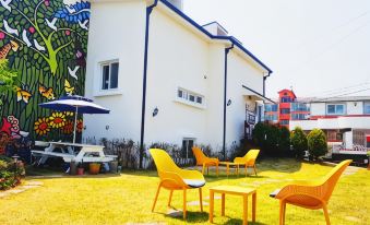 Tongyeong One Guesthouse