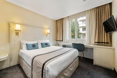 Napoleon Hotels in 