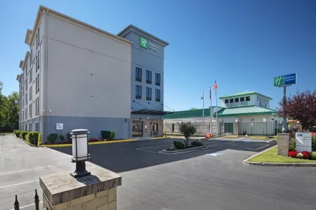Holiday Inn Express Washington DC - BW Parkway Отели в г. Грэйтер Ландовер
