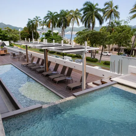 Ramada by Wyndham Acapulco Hotel & Suites