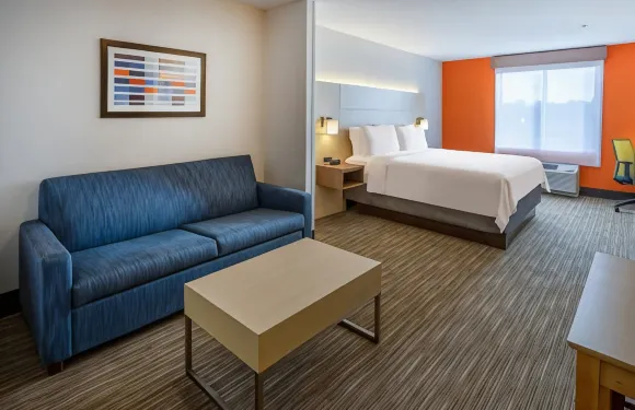 智選假日套房酒店索爾茲伯裏 - 德爾瑪