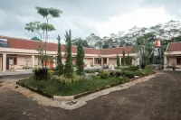 RedDoorz Plus Syariah at Hotel Indonesia Kajen Hotel a Karanganyar
