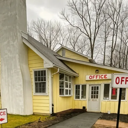 Country Place Inn and Suites White Haven