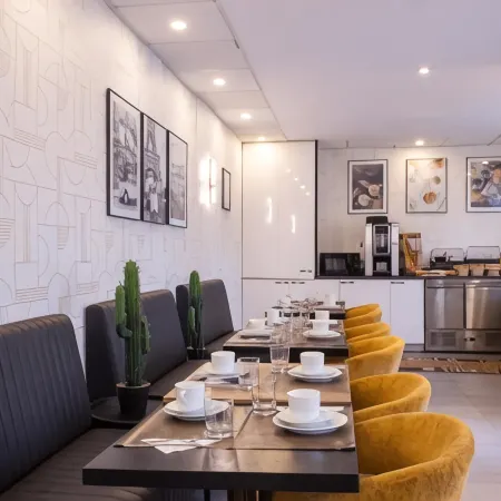 Hotel Cactus Отели рядом с достопримечательностью «16-й округ: Пасси»