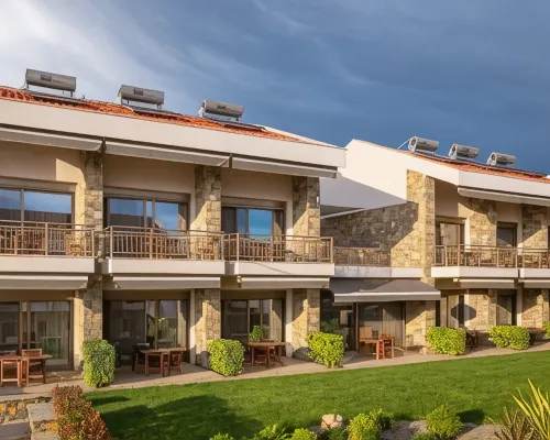 Royalty Suites Seaside Hotels in Sithonia