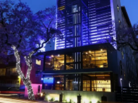 伊納尼酒店-晨星 鄰近洛夫託斯球場的酒店