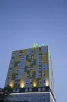 Yello Hotel Jemursari
