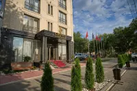 크라운 호텔  호텔