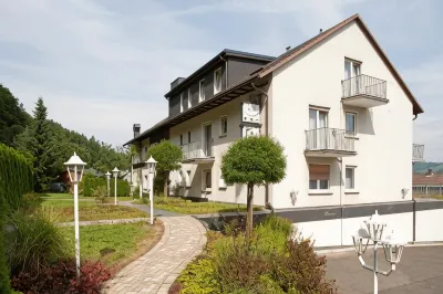 Luckai Hotel & Restaurant Inhaber Dennis Burmann Hôtels à : Meschede