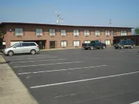 Executive Inn Chillicothe - parking
