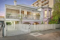 Arundel's Boutique Accommodation Hotels in Fremantle