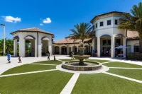 Private Screened-in Pool and Family Entertainment - Stunning Champions Oasis Các khách sạn ở Four Corners