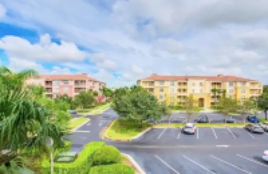 Vista Cay Electra 3 Bedroom Condo by RedAwning