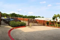 Trident Inn & Suites New Orleans - parkir