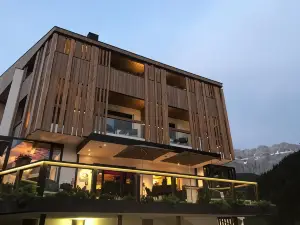 Hotel Chalet S - Dolomites Design - Adults Recommended