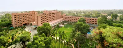Hotel Clarks Shiraz Hotels in Agra