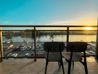 Nausori Plaza Hotel - Bintang 2