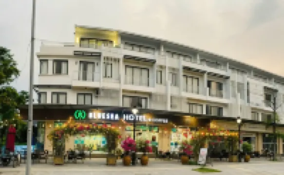 Blue Sea Hue Hotel