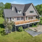 Expansive Deck and Scenic Views - Stunning Country Retreat