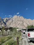 Passu Cones Hotel - parking