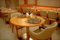 The Sky Imperial Hotel Kailash - Breakfast