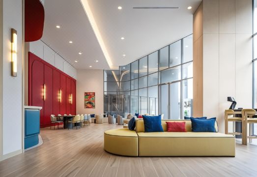 더 쿼터 람캄행 바이 UHG