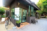 Seascape Resort Baan Krood Hotels in Bang Saphan District