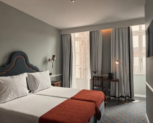 GRANDE HOTEL PARIS by STAY HOTELS Отели рядом с достопримечательностью «Церковь кармелитов»