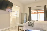 Family Fun & Strip-Access – Pet-Friendly 3Br Home w/ Game Room! Hotels in der Nähe von Nevada State College