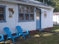 Cozy Comfortable 1/1  bedroom Cottage