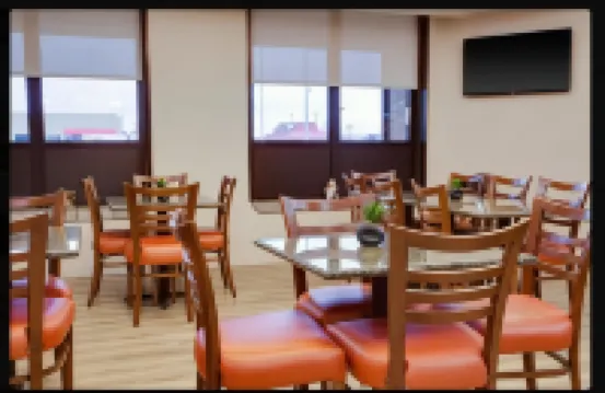 Mustang Inn Hotel di 