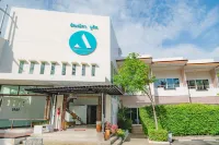 Anika boutique 華高海灘附近的飯店