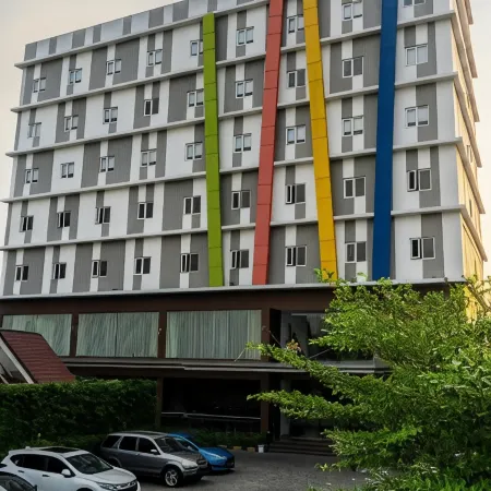 Lynn Hotel Serang