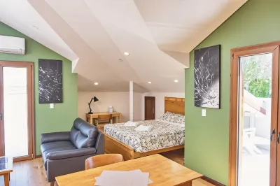 Rialto Suites Fremantle Hotels near Monk Art Photography