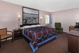 Super 8 by Wyndham Lubbock Civic Center North