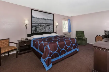 Super 8 by Wyndham Lubbock Civic Center North