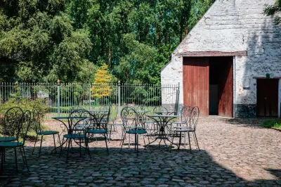 Le Domaine du château Blanc à 10 Minutes de Paira Daiza Các khách sạn ở 