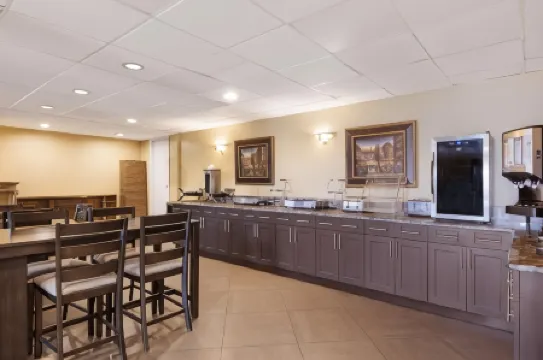 SureStay Hotel by Best Western St. Pete Clearwater Airport
